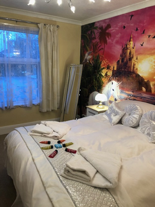 Jasmine House Bed and Breakfast Unicorn Room